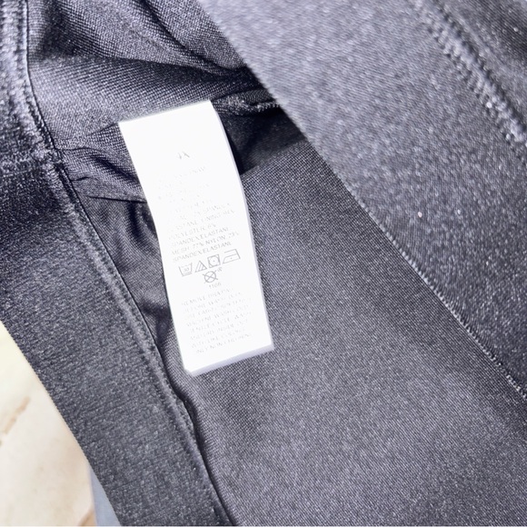 Old Navy Active Powerchill Light Support Go Dry Crop Tye Dye Built In Bra 4X - Picture 8 of 11